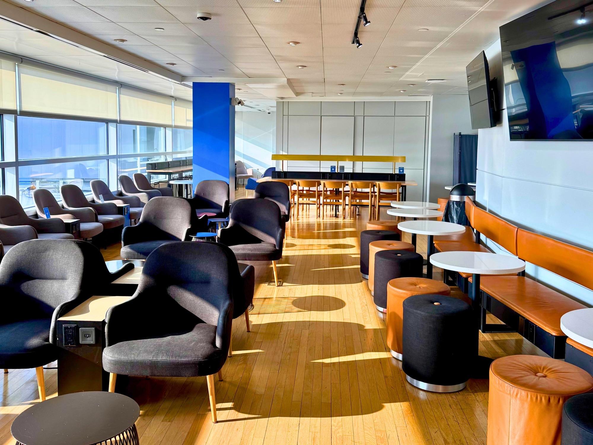 Wingtips Lounge Chicago, O'Hare International, USA Wingtips Lounge Chicago, O'Hare International, USA