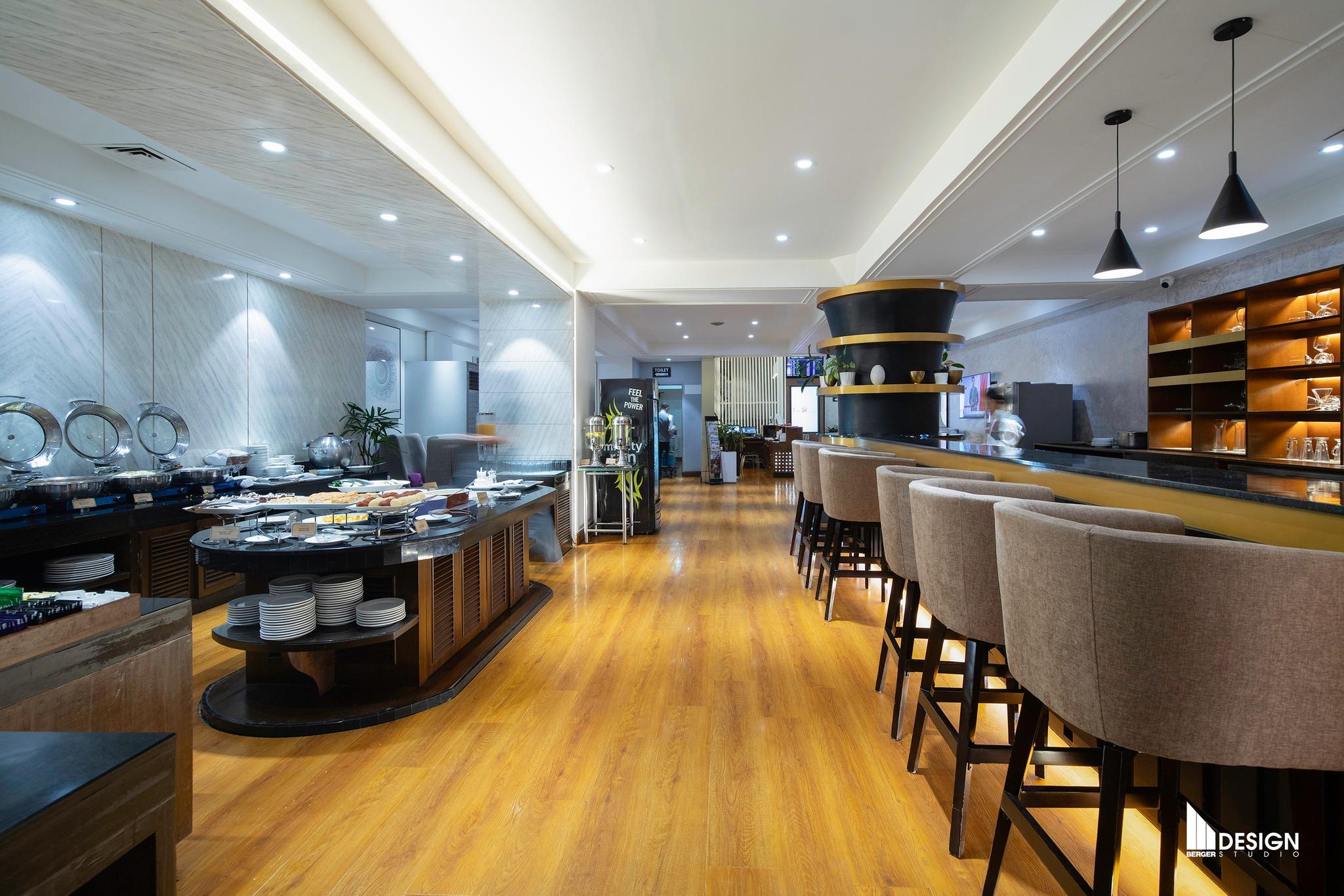 Intercontinental Dhaka Balaka Executive Lounge, Dhaka Hazrat Shahjalal Intl, Bangladesh Intercontinental Dhaka Balaka Executive Lounge, Dhaka Hazrat Shahjalal Intl, Bangladesh