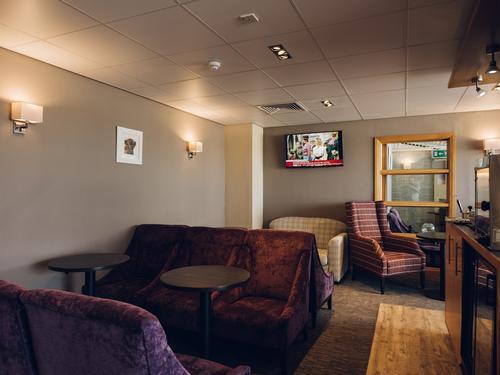 Servisair Highland Lounge, Inverness Dalcross Servisair Highland Lounge, Inverness Dalcross