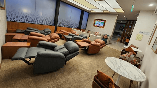 T1 Lounge (Kerbside)