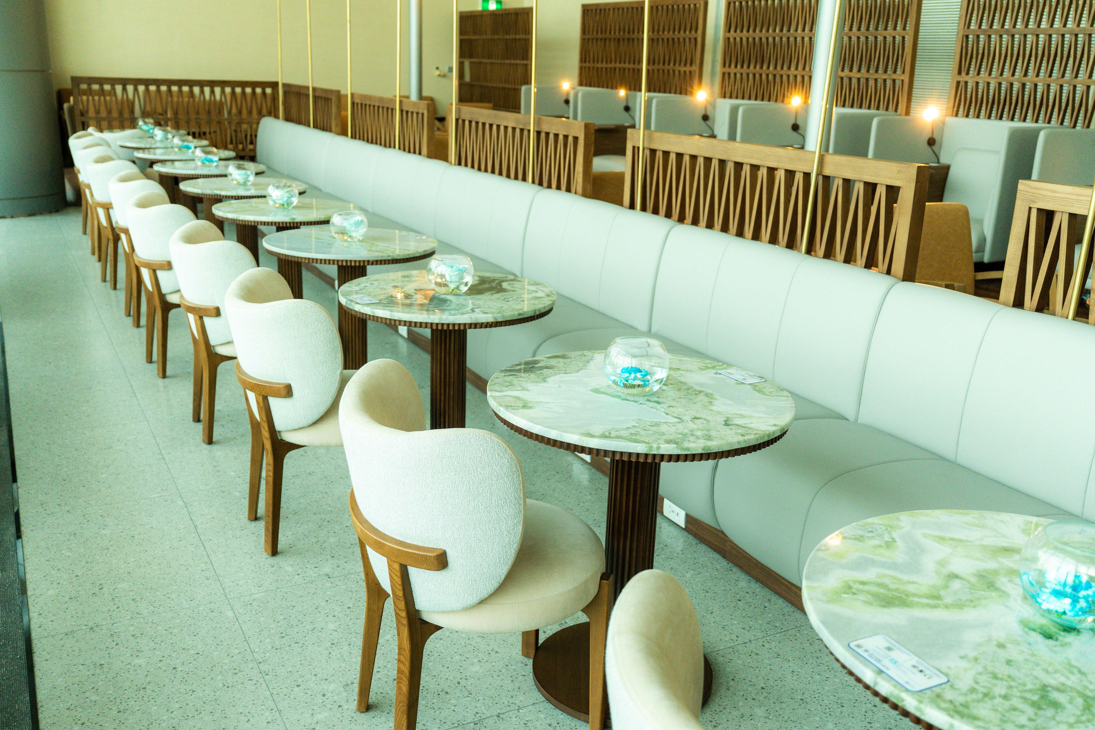 Rose Business Lounge, Tan Son Nhat International, Vietnam Rose Business Lounge, Tan Son Nhat International, Vietnam