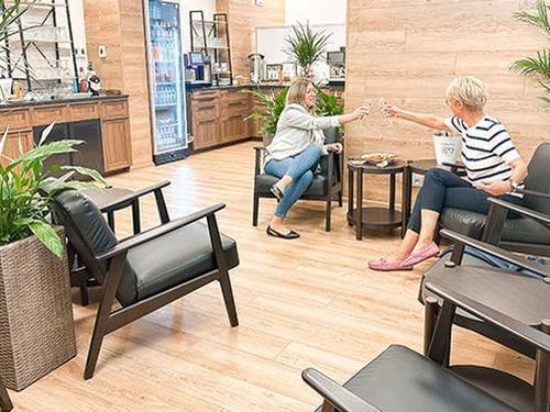 Main Image Main Image