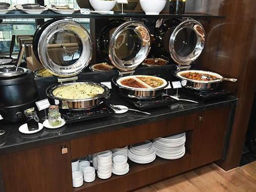 Bird Lounge, Dehra Dun Jolly Grant, India Bird Lounge, Dehra Dun Jolly Grant, India