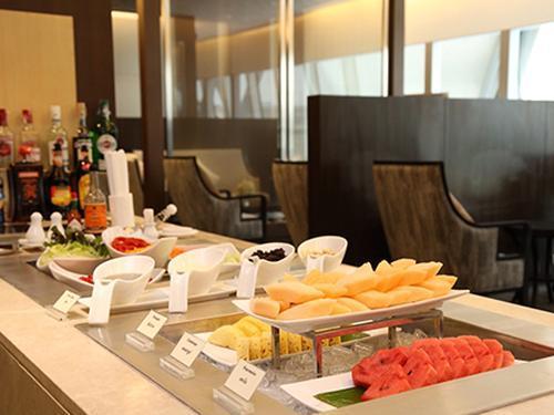Miracle Lounge, Bangkok Suvarnabhumi Intl, Thailand Miracle Lounge, Bangkok Suvarnabhumi Intl, Thailand
