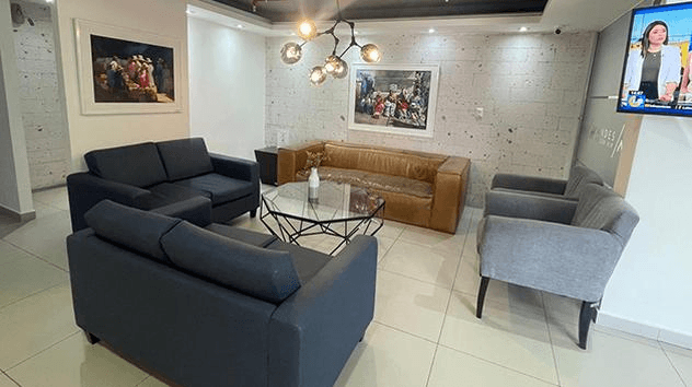 Main Image Main Image