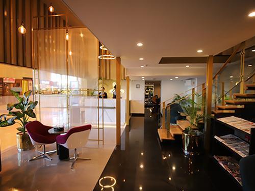 Majestic Lounge_Karachi_Pakistan Majestic Lounge_Karachi_Pakistan